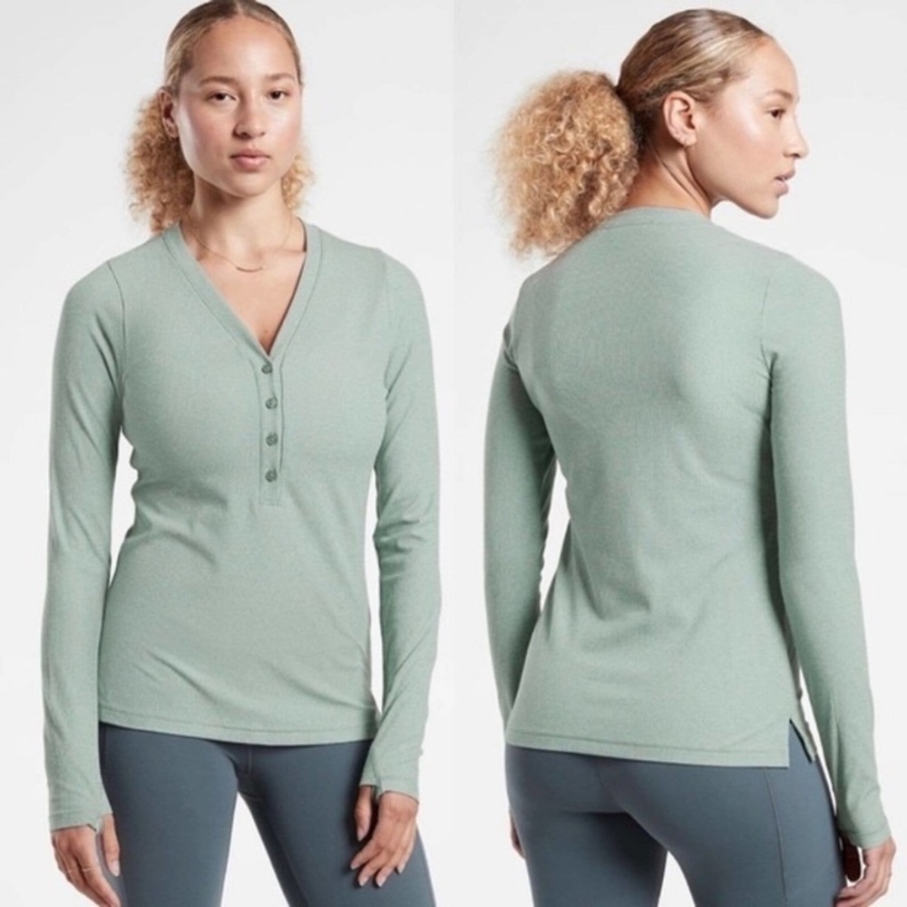Athleta Ribbed Uptempo Ribbed henley top